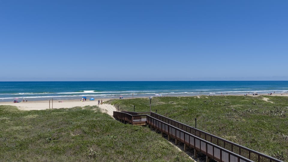 Resort Condo w/ Gulf Views: Suntide III - Unit 207 Apartment in South Padre Island