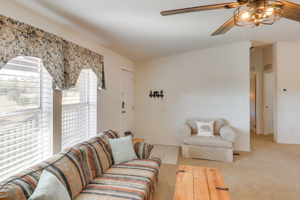 Family Show Low Getaway - 7 Mi to Town! House in Arizona