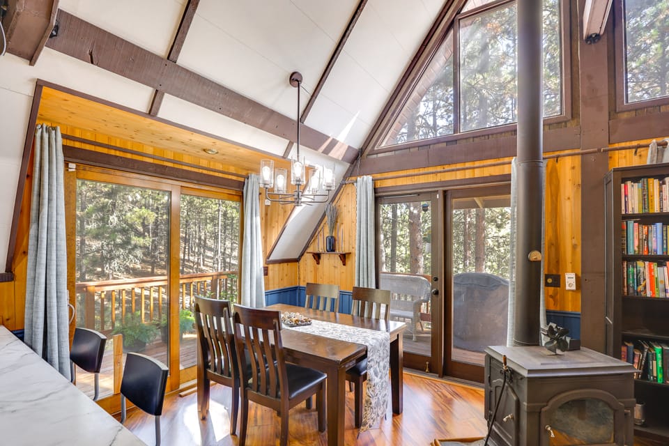 Serene Black Hills Forest Cabin w/ Wraparound Deck House in West Pennington