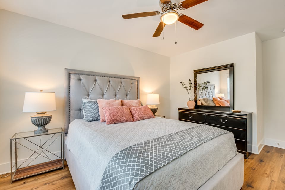 1 Mi to Dtwn & Georgia Tech: Modern ATL Gem! House in Atlanta