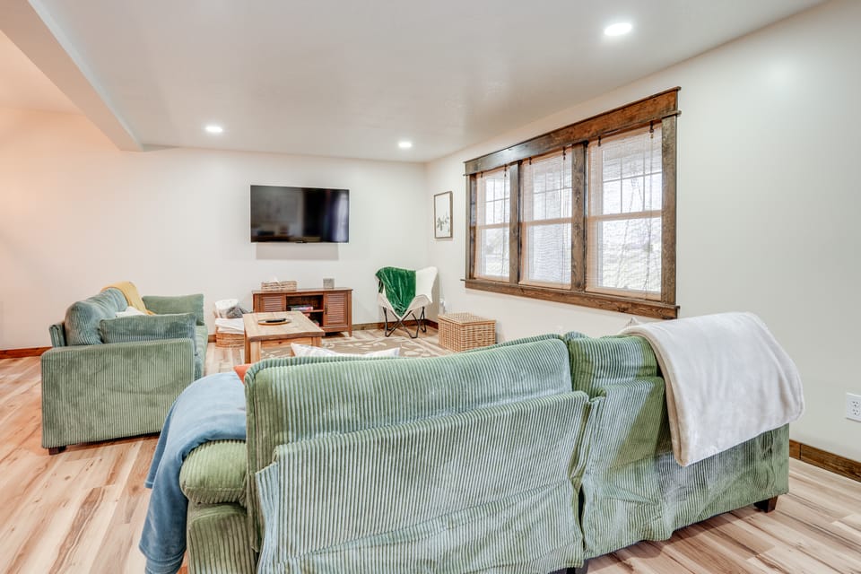 Amish Country Escape: Decatur Family Farmhouse House in Indiana