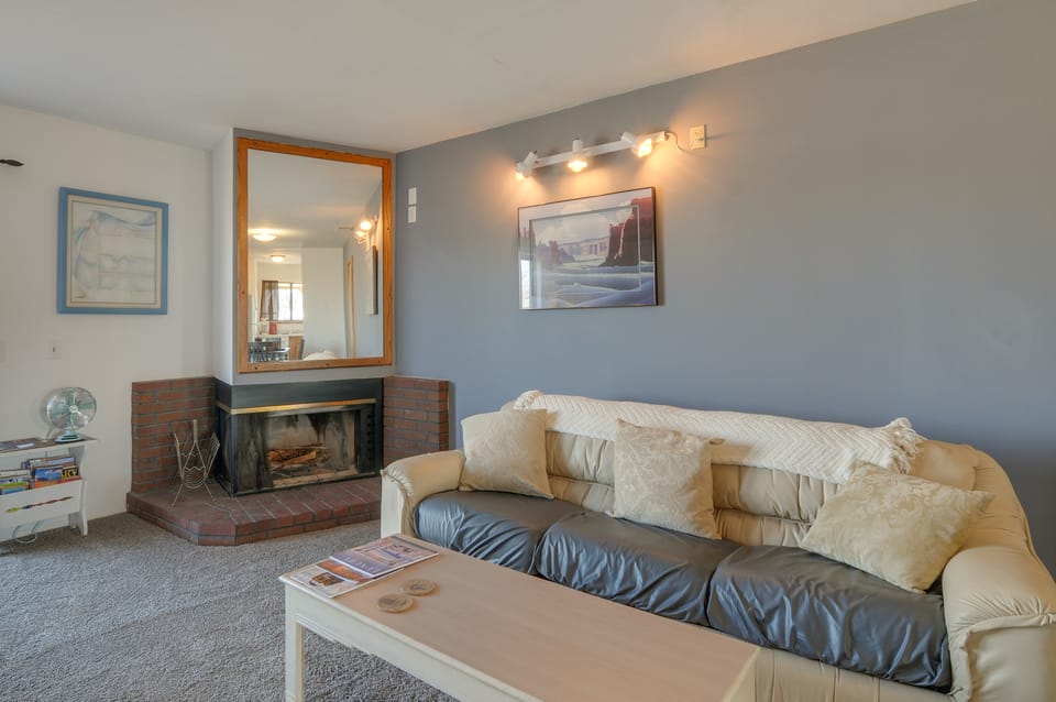 Adventure Base 4 Near Lake Powell Apartment in Utah