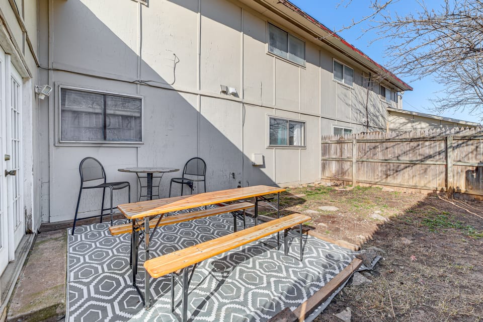 Furnished Patio! Family-Friendly Tulsa Townhome Apartment in Tulsa
