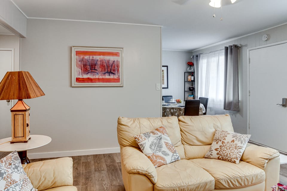< 1 Mi to Dtwn Hilo: Comfy Condo w/ Pool Access Apartment in Hilo