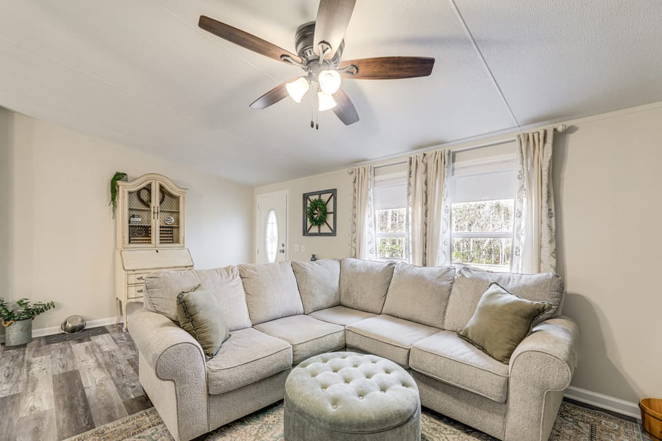 Coastal Retreat Near Camp Lejeune, Dogs Welcome! House in North Carolina