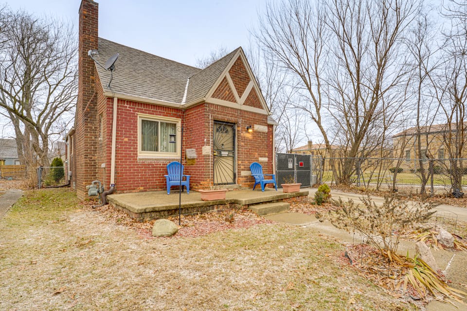 Detroit Nature Escape: Easy Access to Urban Sites House in Detroit