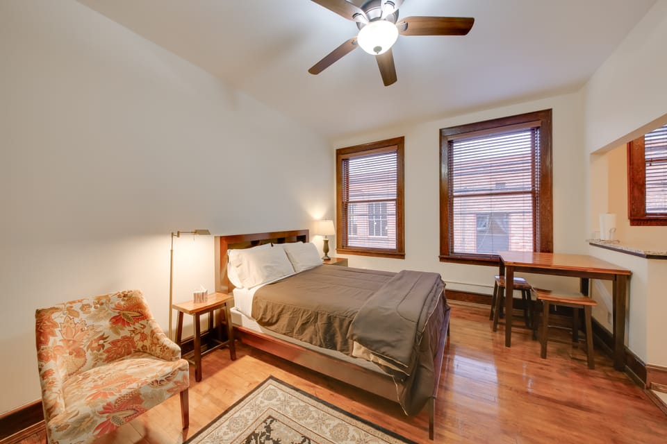 Walkable Studio in the Heart of Dtwn Wallace! Apartment in Wallace