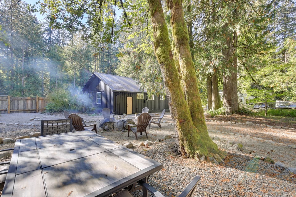 70s Retro Retreat in Rhododendron! Mt Hood Base House in Clackamas County