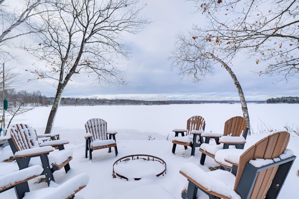 Lakeside Retreat in Hayward: Pet Friendly! Apartment in Wisconsin