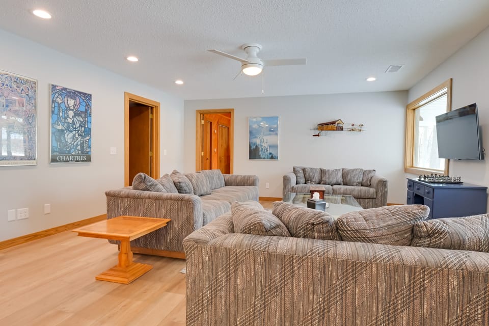 Lakeside Retreat in Hayward: Pet Friendly! Apartment in Wisconsin