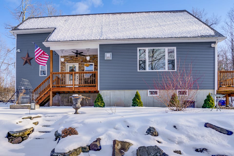 Greenville Country Retreat Near Golfing & Hiking! House in Capital District, NY, USA