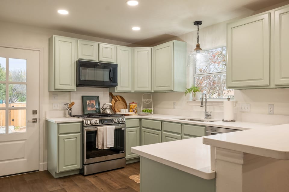 Walk to Historic Georgetown Square: Texas Getaway! House in Georgetown