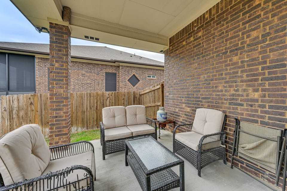 Family Home Near Ft Hood & Killeen: Patio & Grill! House in Harker Heights