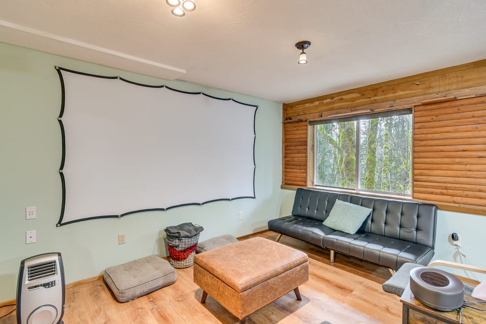 Woodsy Hideaway Near Olympic National Park! House in Lake Cushman