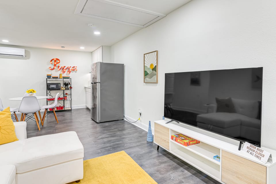 2 Mi to Beach: Couple's Retreat in Galveston Apartment in Galveston Island