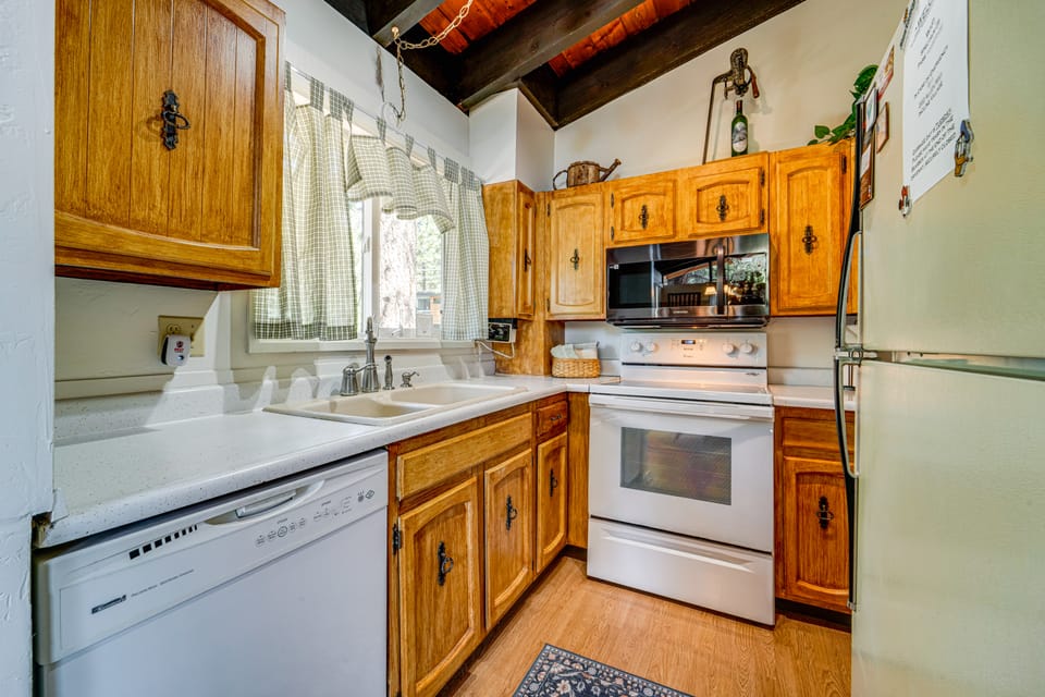 Walk to Lake Tahoe: Family Retreat w/ Deck! House in Incline Village