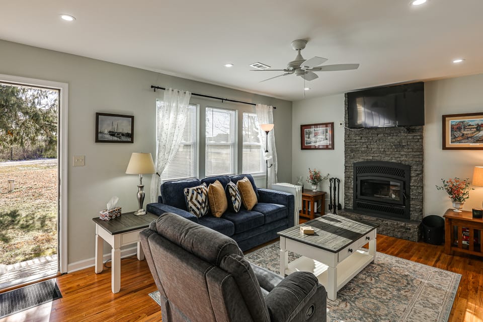 3 Mi to Washington College! Updated Home w/ Patio House in Maryland