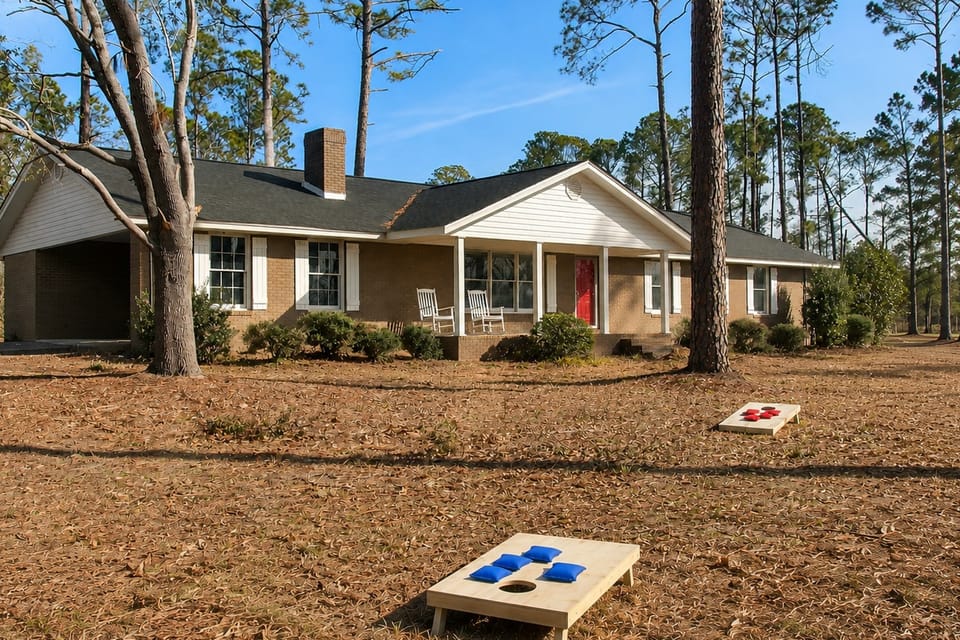 Pond View, Fishing, BBQ, Fireplace, and More House in Georgia