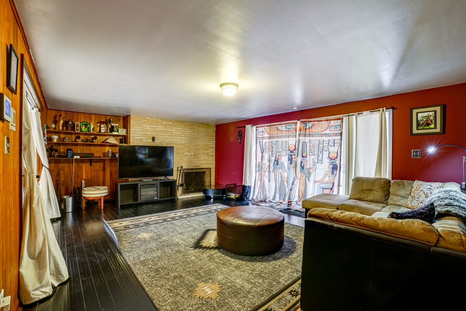 Pool, Gym & Basketball Court: Olympia Fields Home House in Indiana