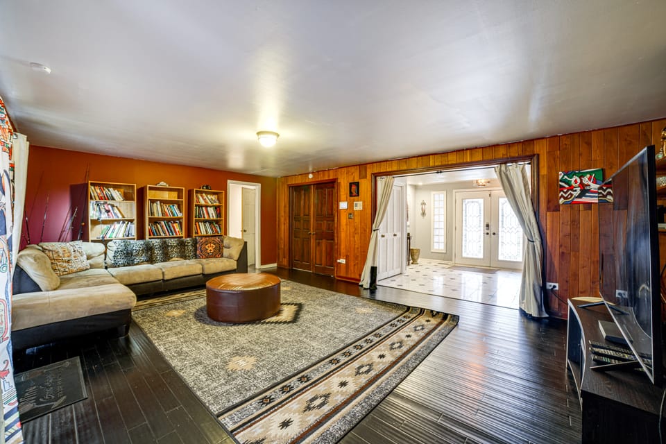 Pool, Gym & Basketball Court: Olympia Fields Home House in Indiana