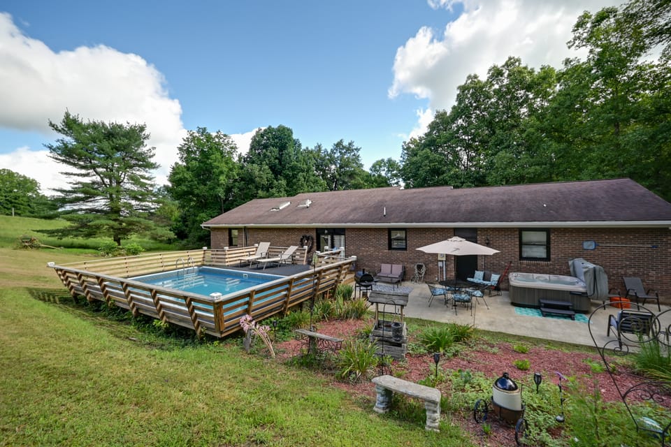 5-Acre Hocking Hills Hideaway! Pet-Friendly Home House in Ohio