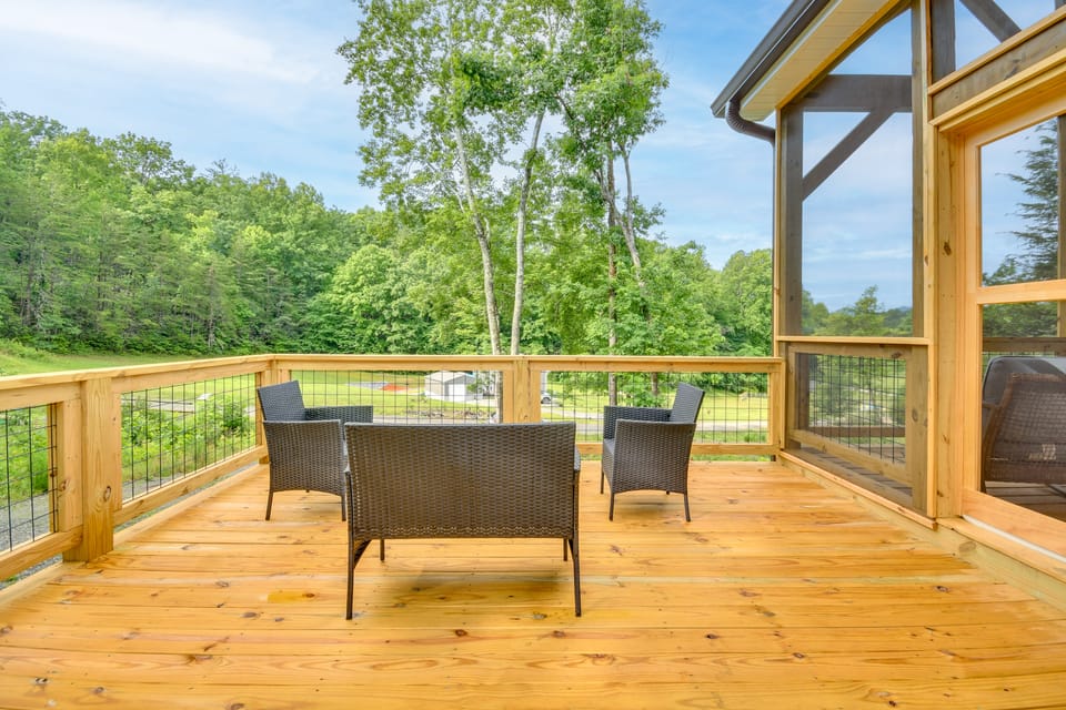 Hike & Bike! Peaceful Wooded Retreat in Old Fort House in Tennessee
