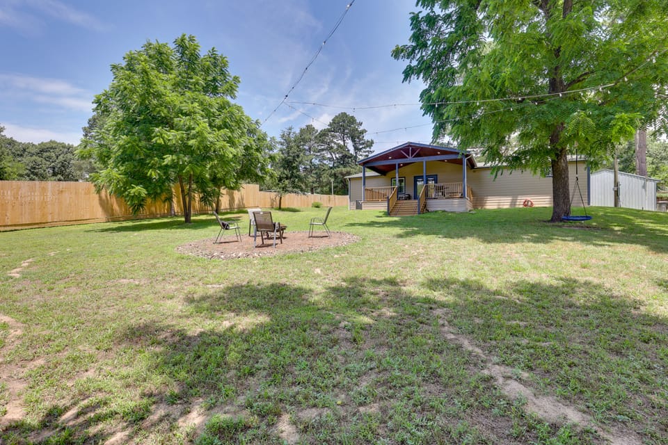 Fire Pit & Fenced Yard! Tyler Family Retreat House in Tyler