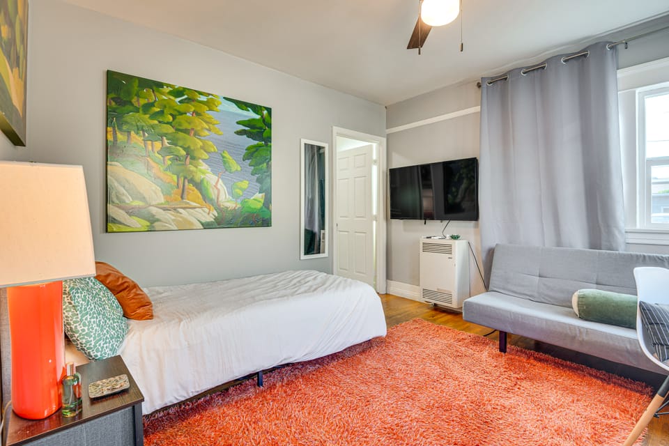 Melrose Hill Home Near Hospitals: Nurses Welcome! House in Hollywood