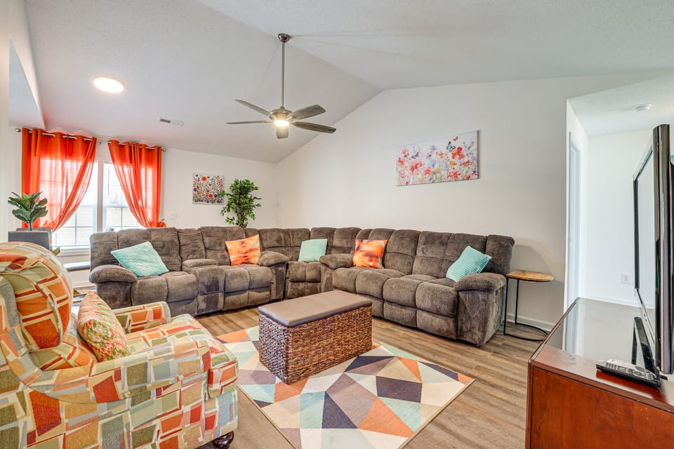 Family Home in Fountain Inn, 2 Mi to Main St! House in South Carolina