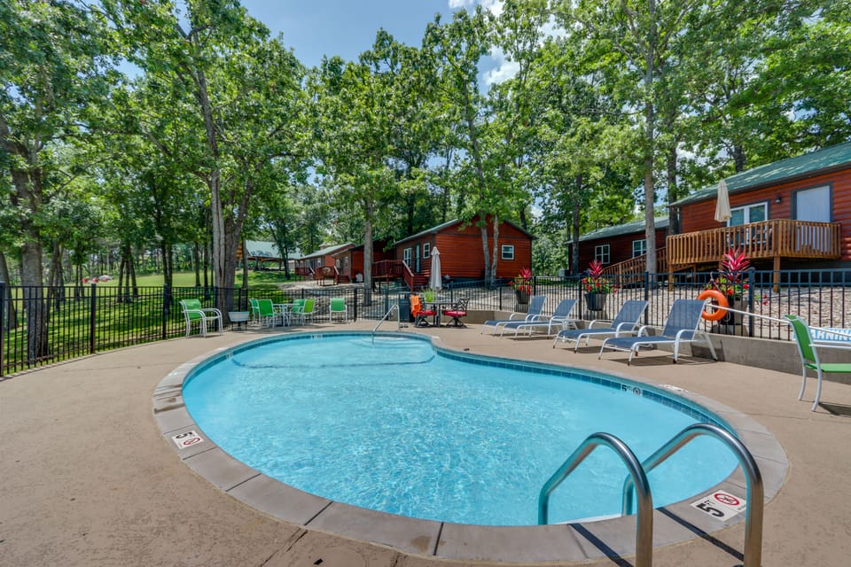 Stunning Views! Table Rock Lake Cabin Near Marina House in Shell Knob