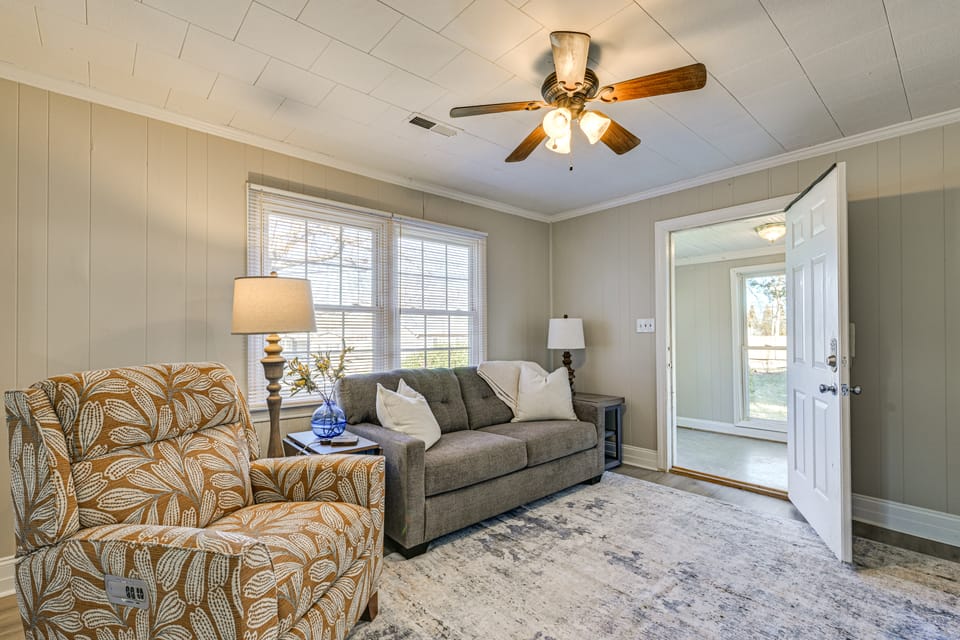 2 Mi to Uptown Lexington: Pet-Friendly Getaway! House in North Carolina