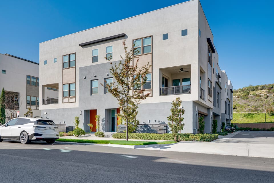 12 Mi to DTLA! Multi-Level Charmer w/ Pool Access Apartment in Monterey Park