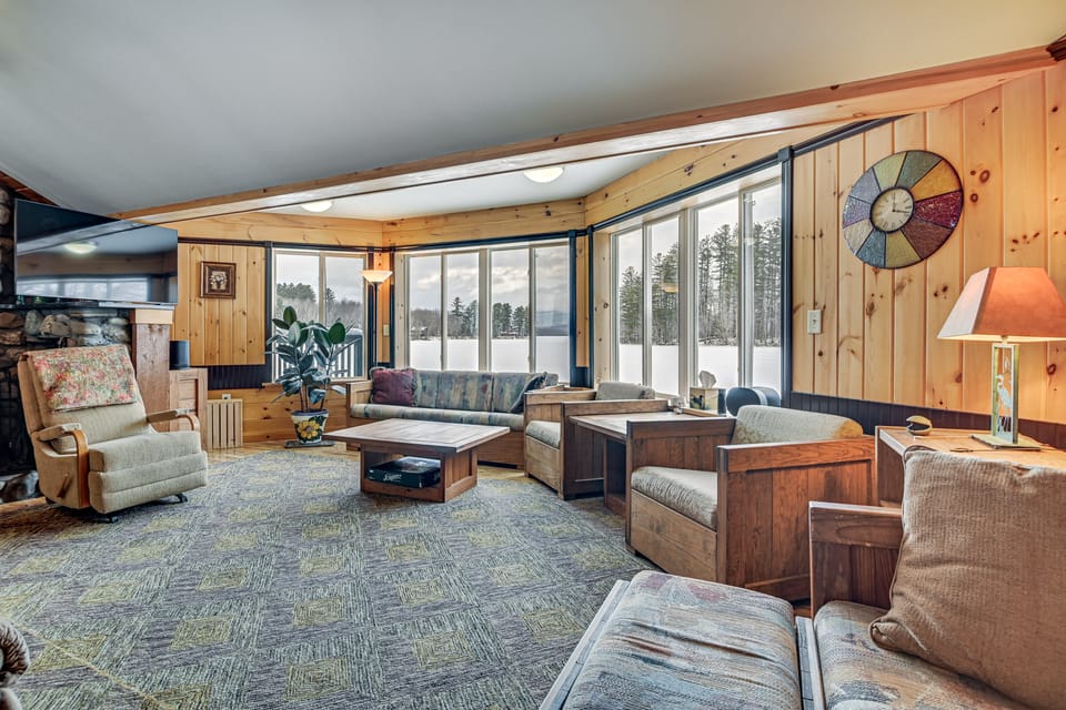 Dock & Views! Lakeside Family Escape in Wilton House in Maine