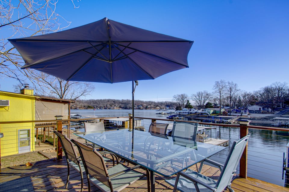 Private Dock & Bar: Pet-Friendly Lake Ozark Home House in Lake of the Ozarks