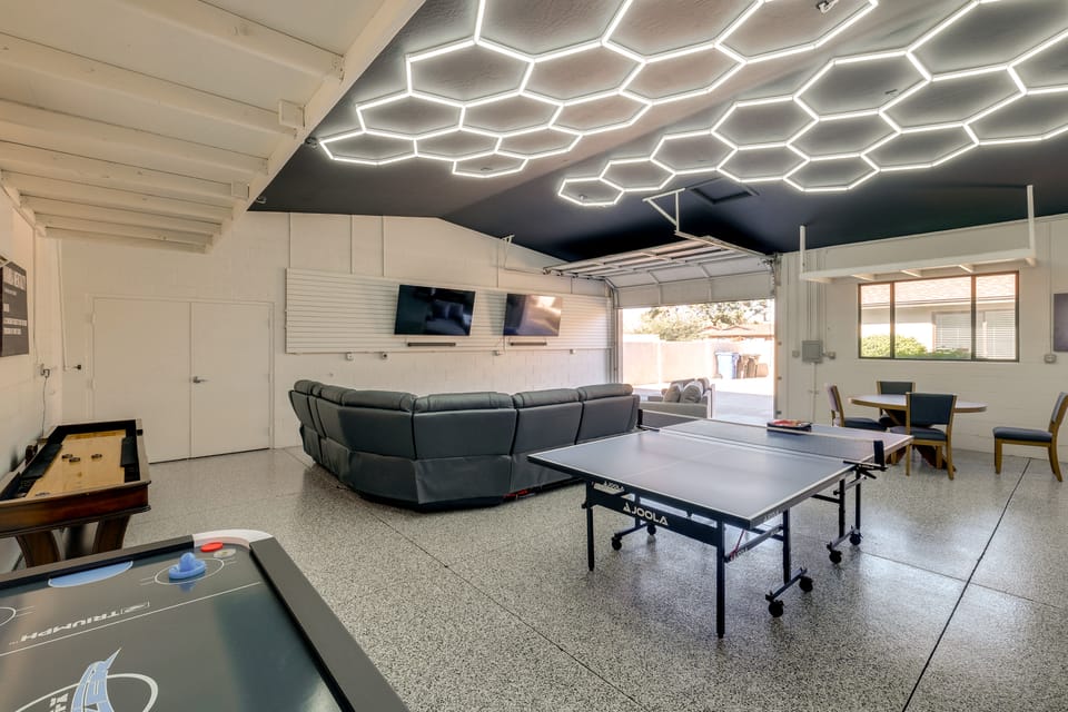 Heated Pool, Game Room: Family Home in Tempe! House in Tempe