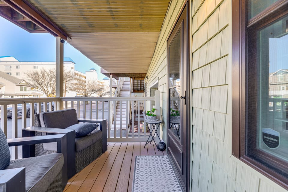Walk to Everything! Ocean City Gem w/ Pool Access Apartment in Ocean City