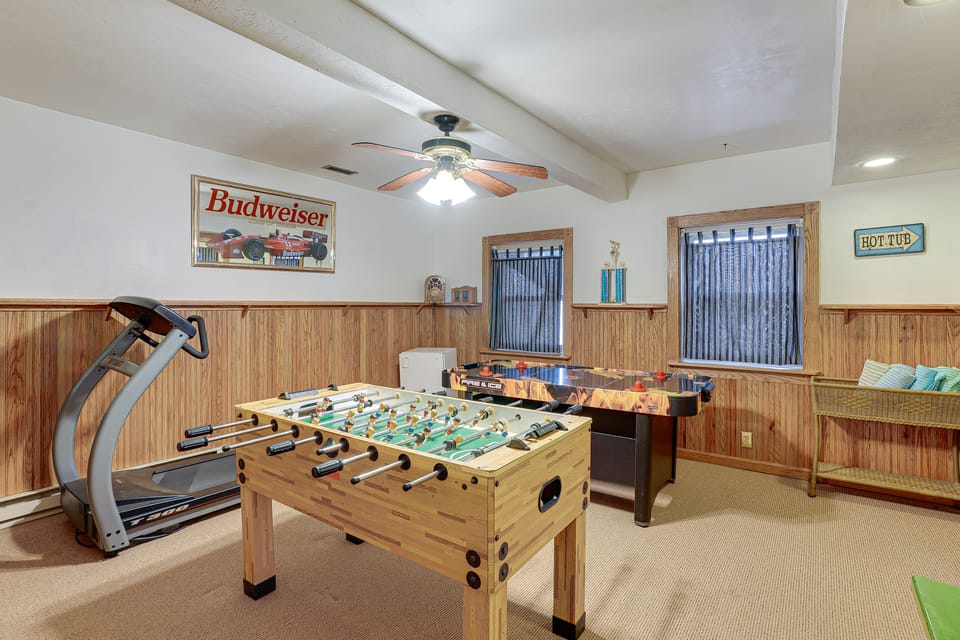 Hike, Fish & Boat Nearby! Bloomington Family Cabin House in Indiana