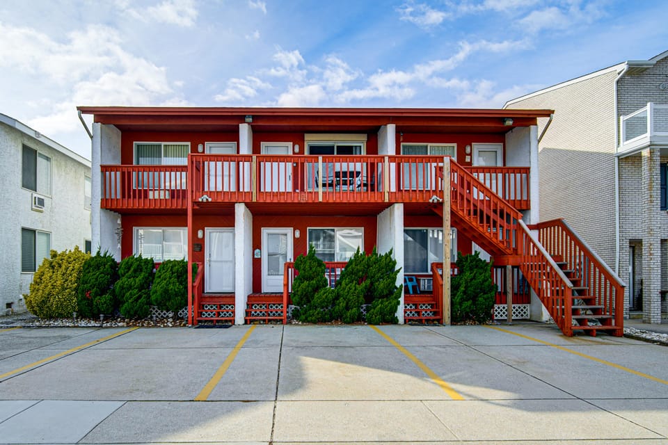 Steps to Sand & Surf! Couples Haven in Brigantine Apartment in Brigantine