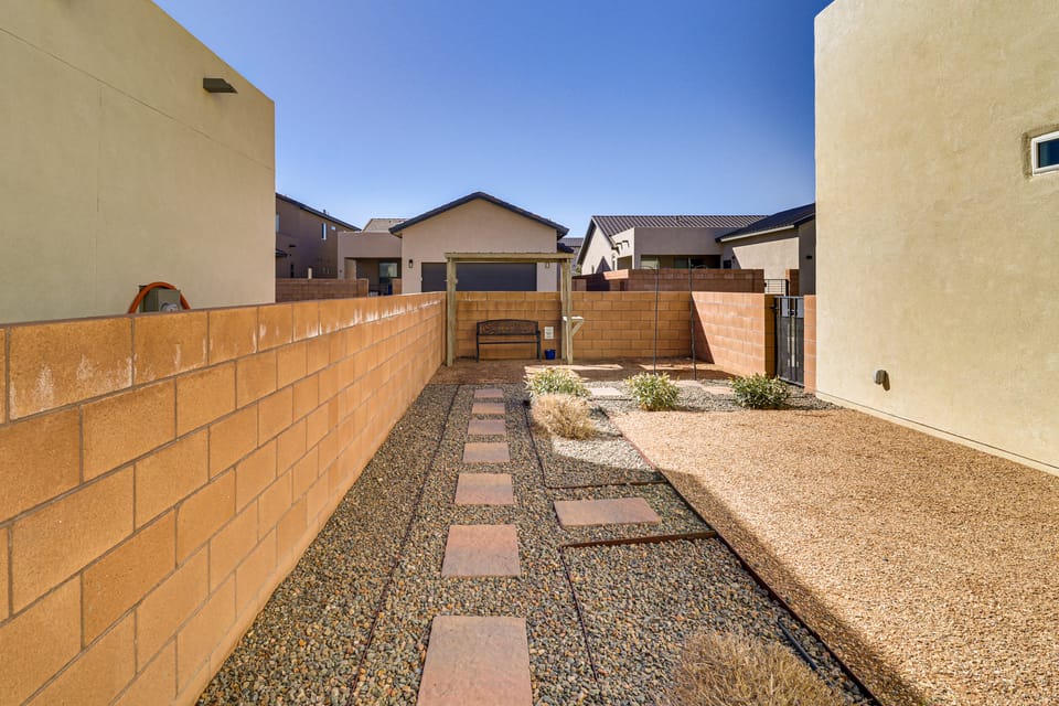 Convenient Albuquerque Escape w/ Yard: Off I-25! House in Albuquerque