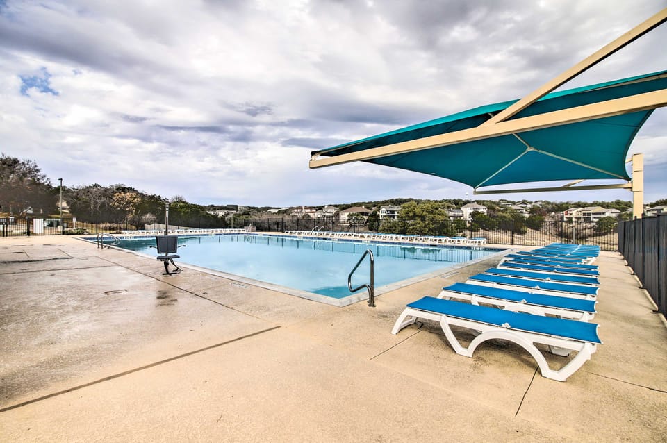 Golf, Boat, Swim! Point Venture Retreat w/ Deck Apartment in Point Venture