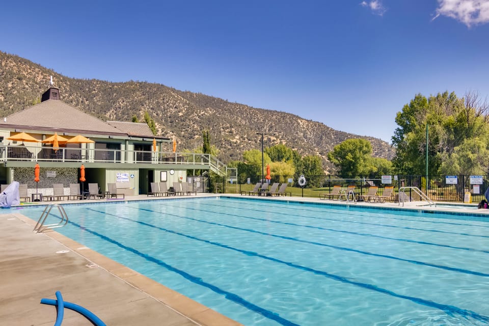 Outdoor Oasis in Pine Mountain Club! Cabin Getaway House in Pine Mountain Club