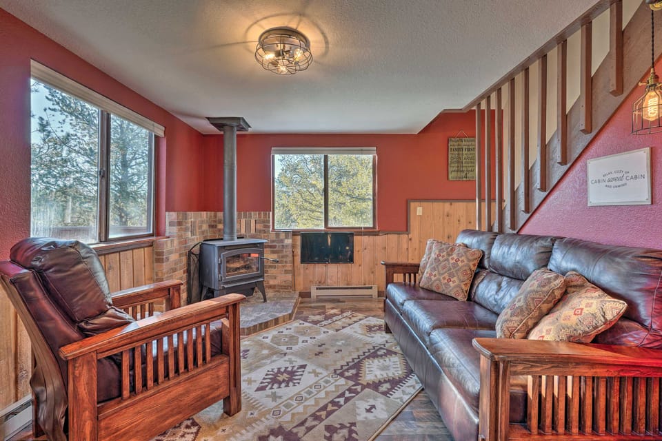Secluded Mtn Escape! Cabin 6 Mi to Mueller Park House in Colorado