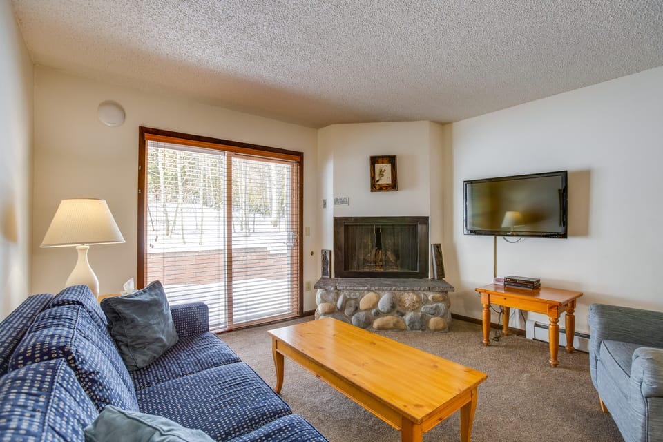 3 Mi to Winter Park Slopes! Unit w/ Pool & Hot Tub Apartment in Fraser