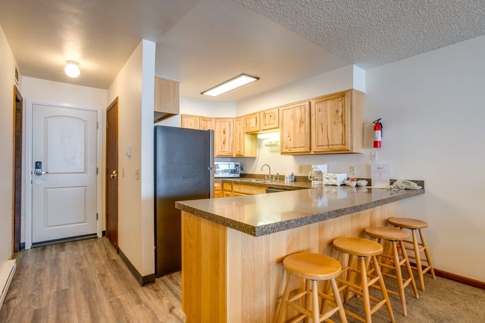 Pool & Hot Tub! Hub for All-Season Winter Park Fun Apartment in Fraser