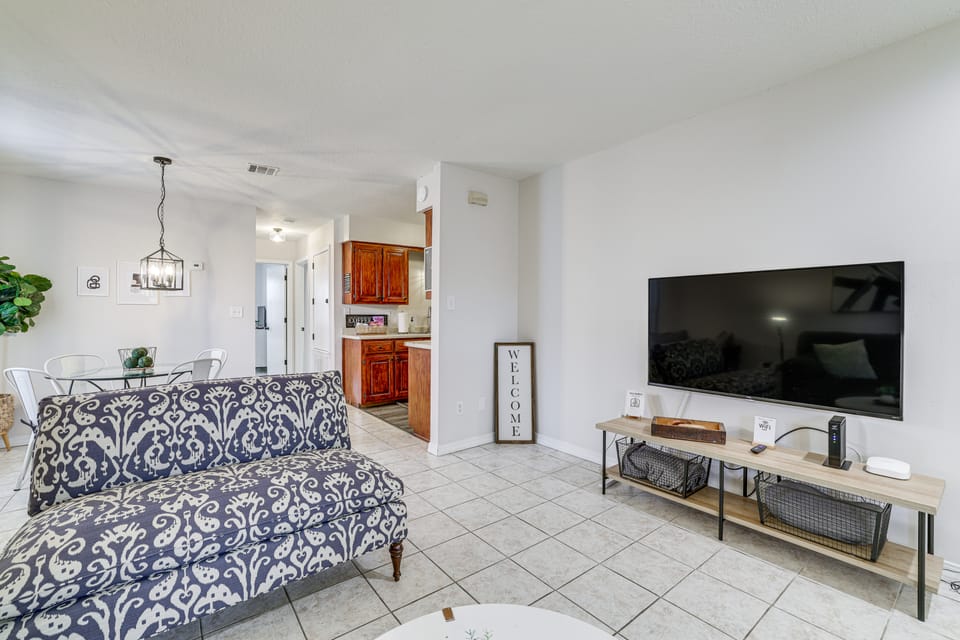 Visit Route 66! Pet-Friendly Joplin Gem w/ Yard House in Joplin