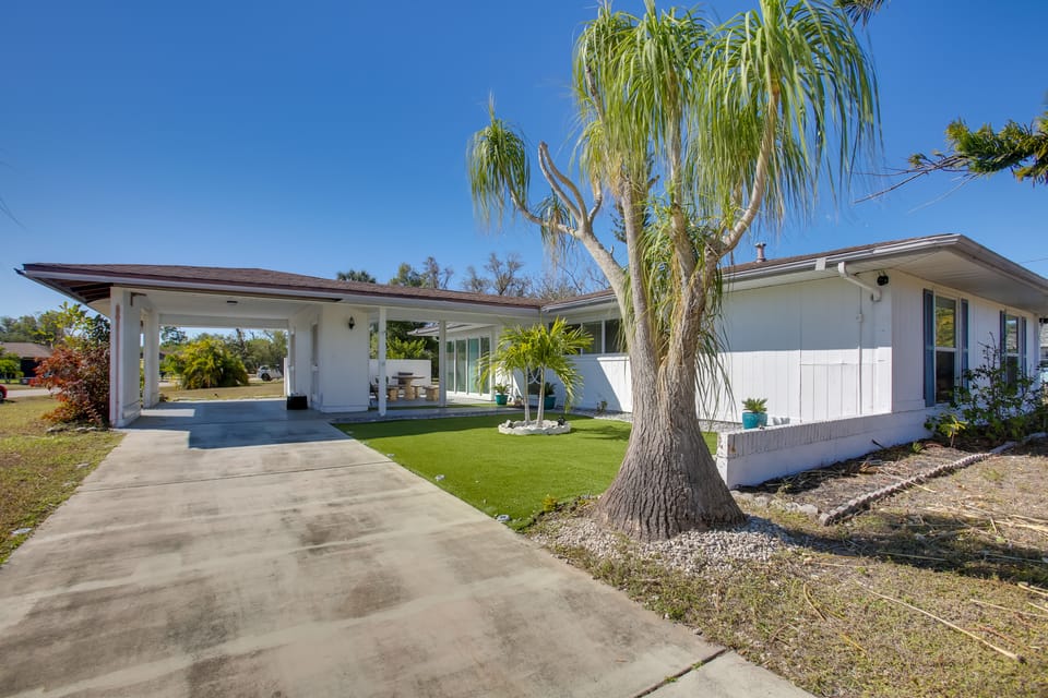 4 Mi to Beach! Snowbird Escape in Port Charlotte House in Port Charlotte