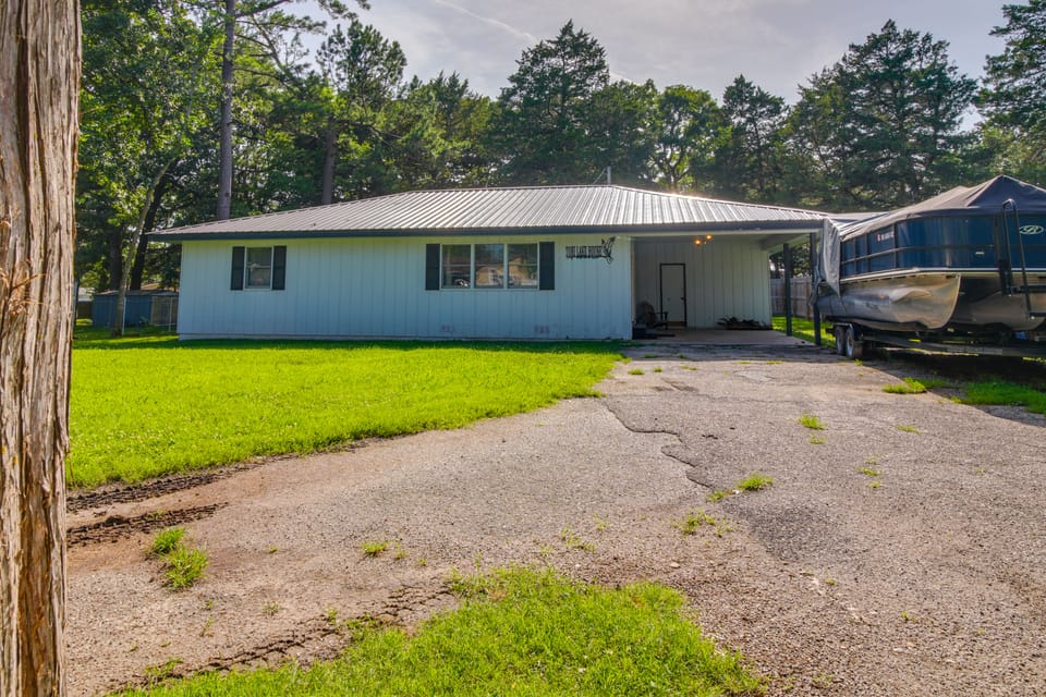 Bring Your Boat! Family-Friendly Gem on Grand Lake House in Ozark Mountains