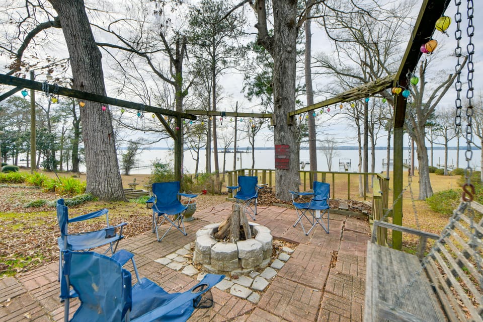 Angler’s Paradise: Lake Eufaula Escape w/ Views! House in Alabama