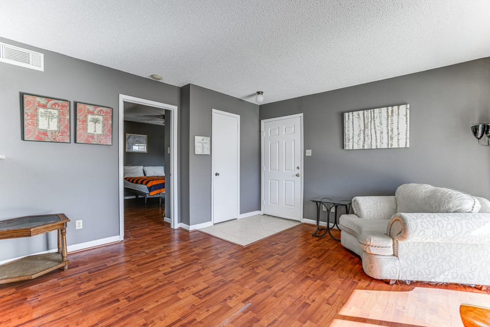 3 Mi to NRG Park & Medical Center: Extended Stay Apartment in Houston