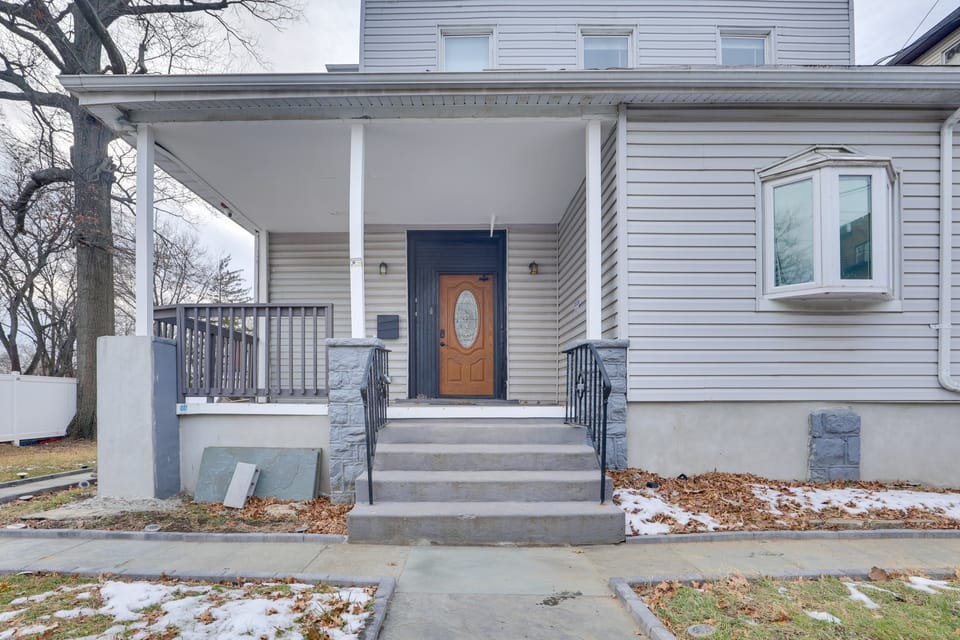 Easy NYC Access: Updated Apt Near Parks & Bay! Apartment in Mount Vernon